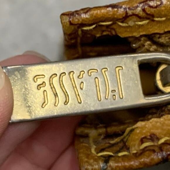 1' Classe Alviero Martini | Australia Classe Geo Cotton Leather Clutch Pouch - Picture 4 of 5